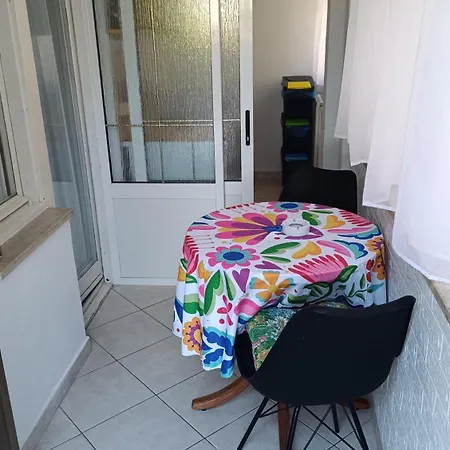 Gabriela Apartment *