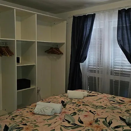 Gabriela Apartment *